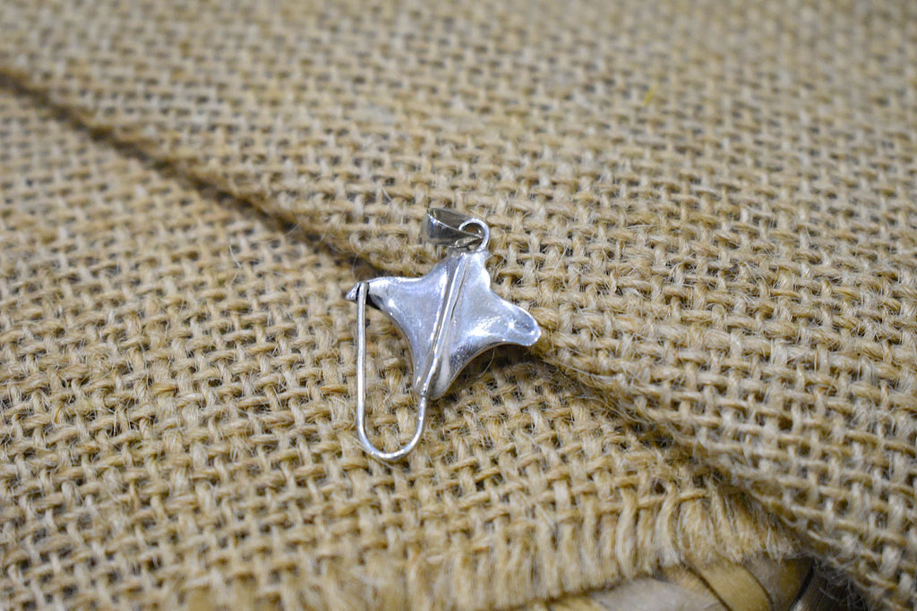 Stingray 92.5 Sterling Silver Pewter Gold Brass Charm Necklace Pendant Jewelry