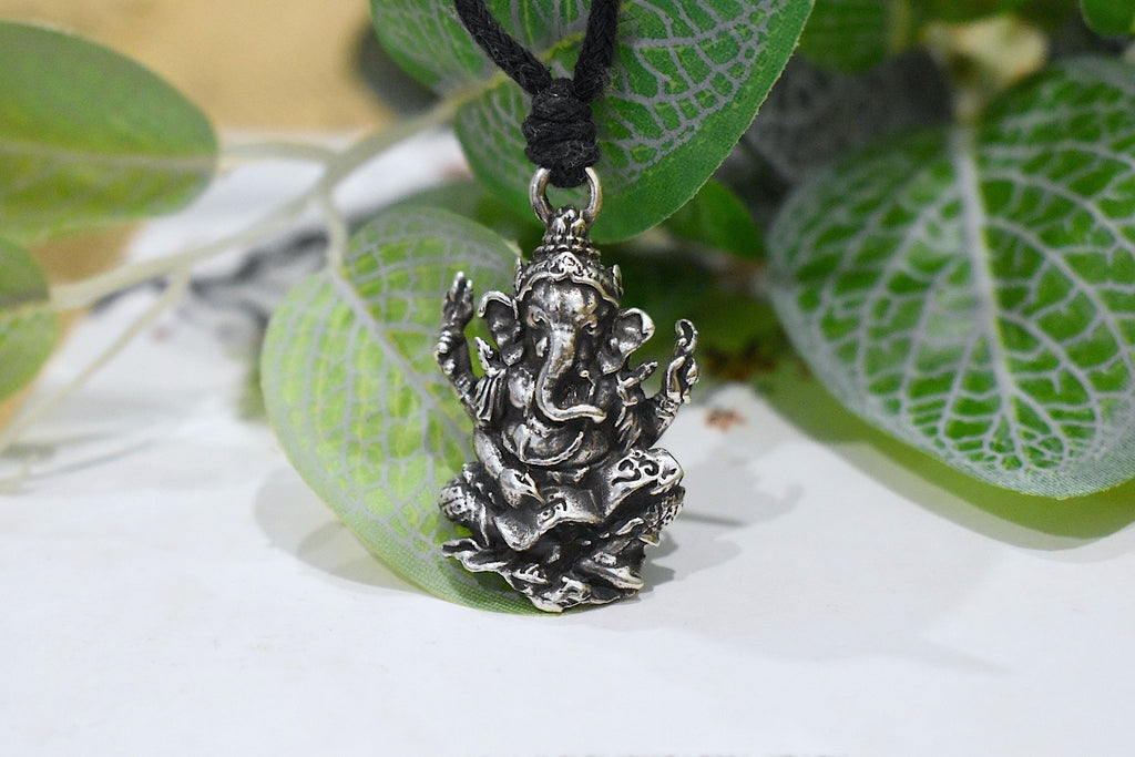 Hindu Ganesh Elephant God Silver Pewter Gold Brass Necklace Pendant Jewelry
