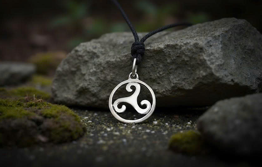 Trilogy Triquetra Wave 92.5 Sterling Silver Gold Brass Necklace Pendant Jewelry