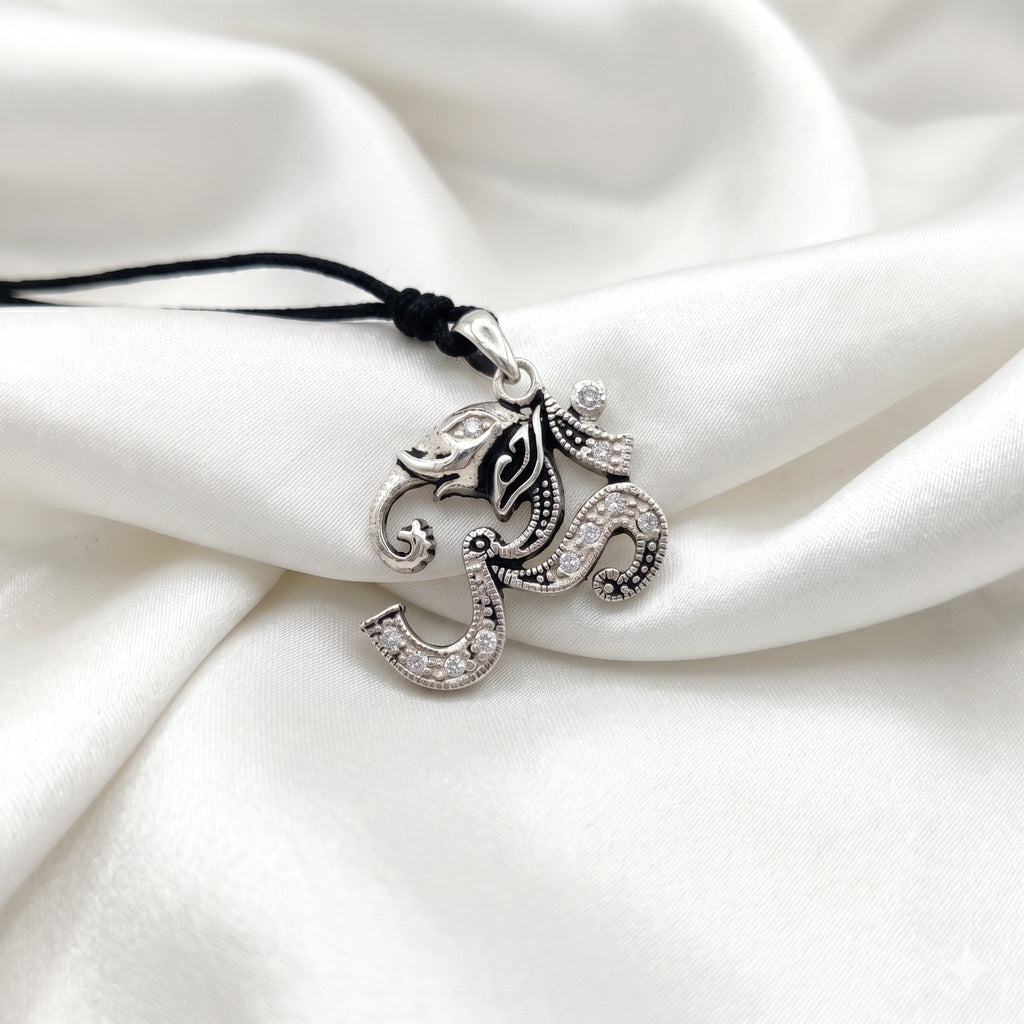 Hindu Ohm Aum Om Handcrafted Silver Pewter Brass Charm Necklace Pendant Jewelry