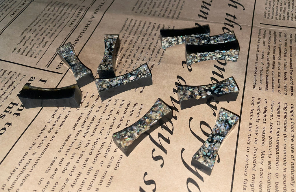 Set of 10 Resin Mother of Pearl Seashells Chopstick Spoon Fork Rest Stand Holder