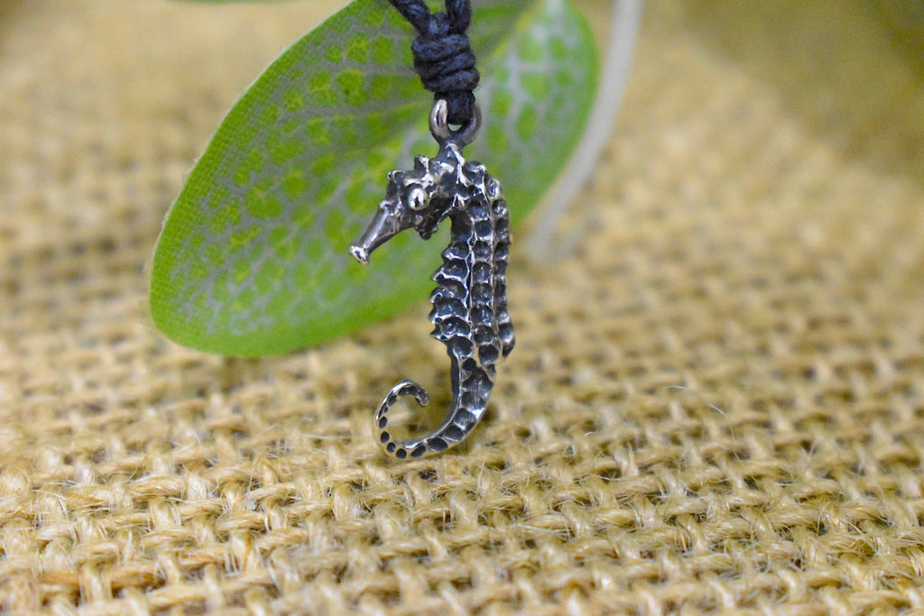 Sea Horse Handmade 92.5 Sterling Silver Pewter Brass Necklace Pendant Jewelry