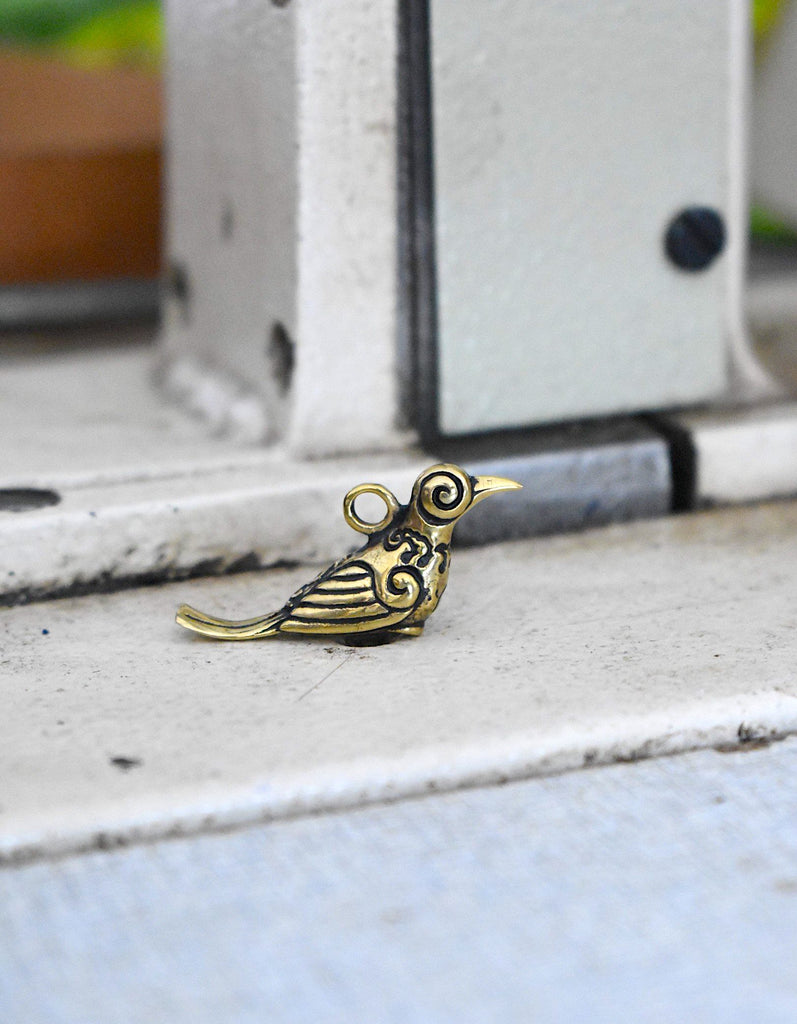 Lovely Small Bird Gold Brass Charm Necklace Pendant Jewelry