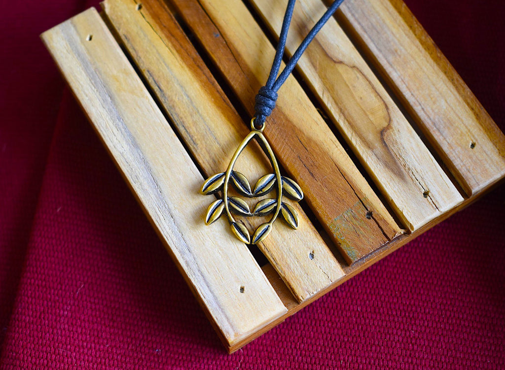 Cute Couple Leaves Handmade Gold Brass Necklace Pendant Jewelry