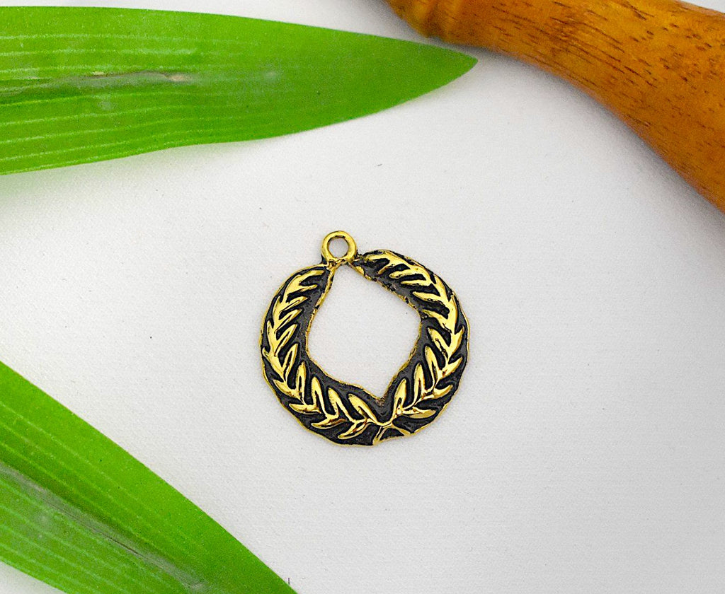 Celtic Brief Handmade Gold Brass Necklace Pendant Jewelry