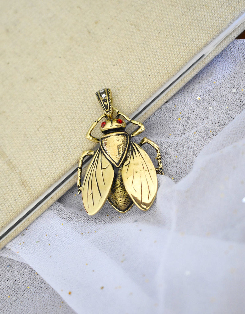 Exquisite Golden Wings Beetle Gold Brass Necklace Pendant Jewelry