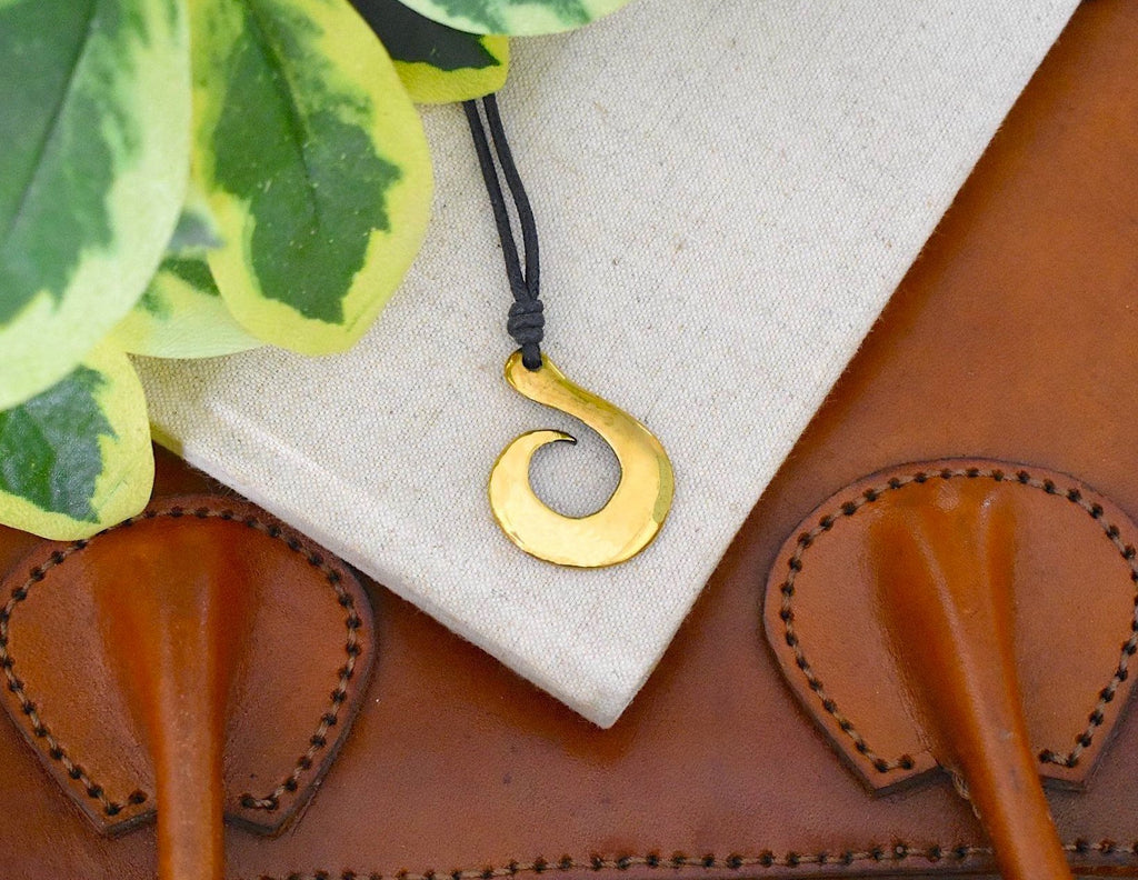 Beautiful Maori Fishing Hook Silver Pewter Gold Brass Necklace Pendant Jewelry