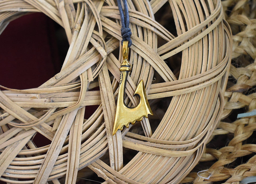 Lovely New Maori Tribal Silver Pewter Gold Brass Charm Necklace Pendant Jewelry