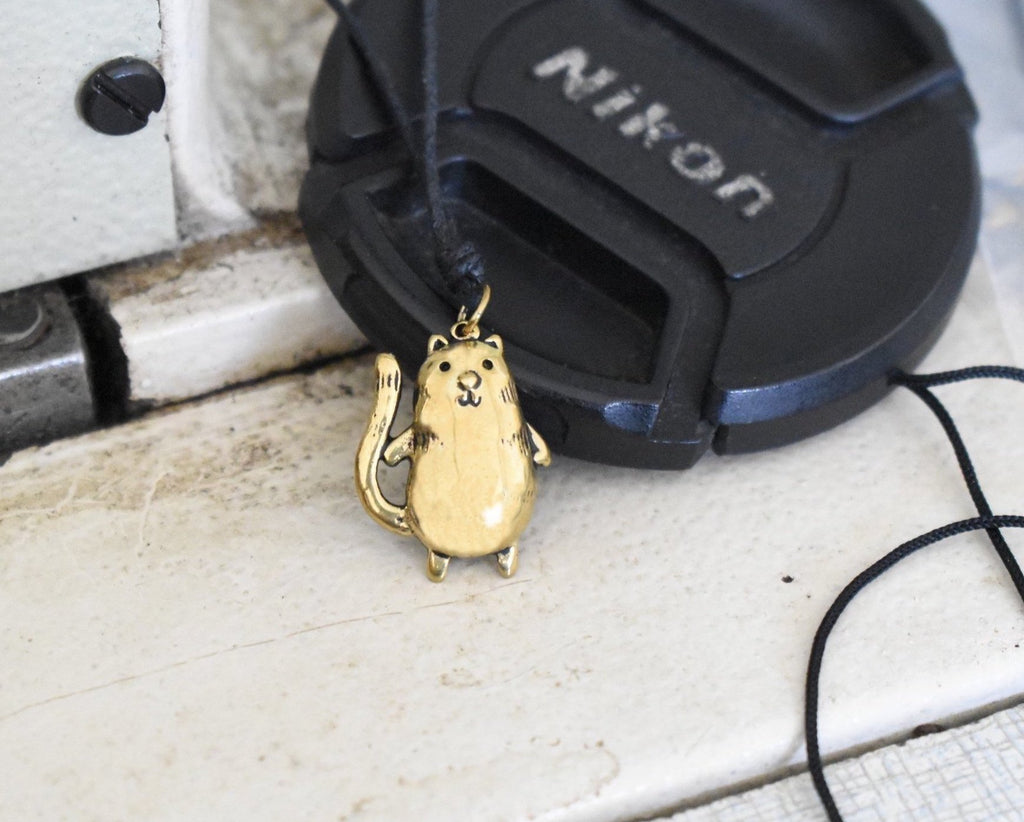 Smiling Chubby Cat Size M & S Silver Pewter Gold Brass Necklace Pendant Jewelry