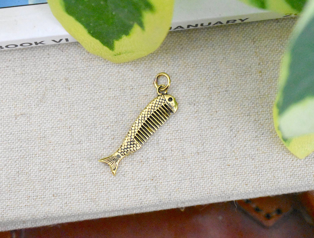 Fish Skeleton Comb 92.5 Sterling Silver Brass Charm Necklace Pendant Jewelry
