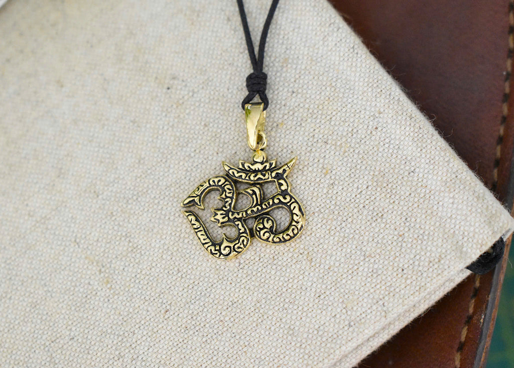 New Om Ohm Hindu Word Yoga Silver Pewter Charm Necklace Pendant Jewelry