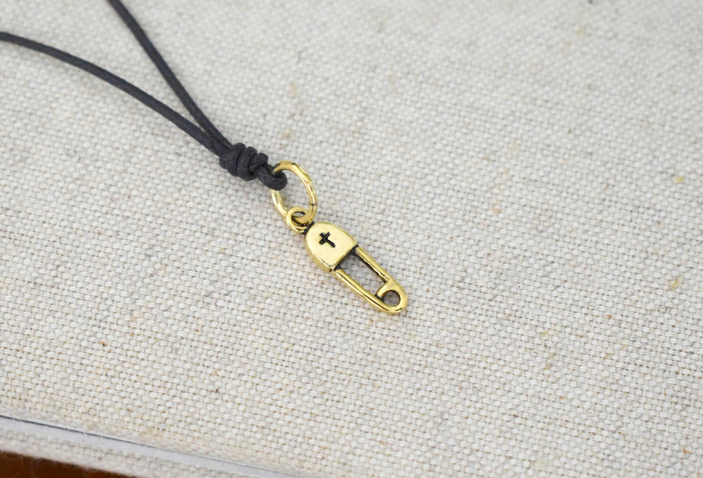 Lovely Safety Pin 92.5 Sterling Silver Pewter Brass Necklace Pendant Jewelry