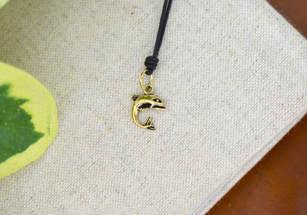 Handmade Lovely Dolphin Silver Pewter Charm Necklace Pendant Jewelry