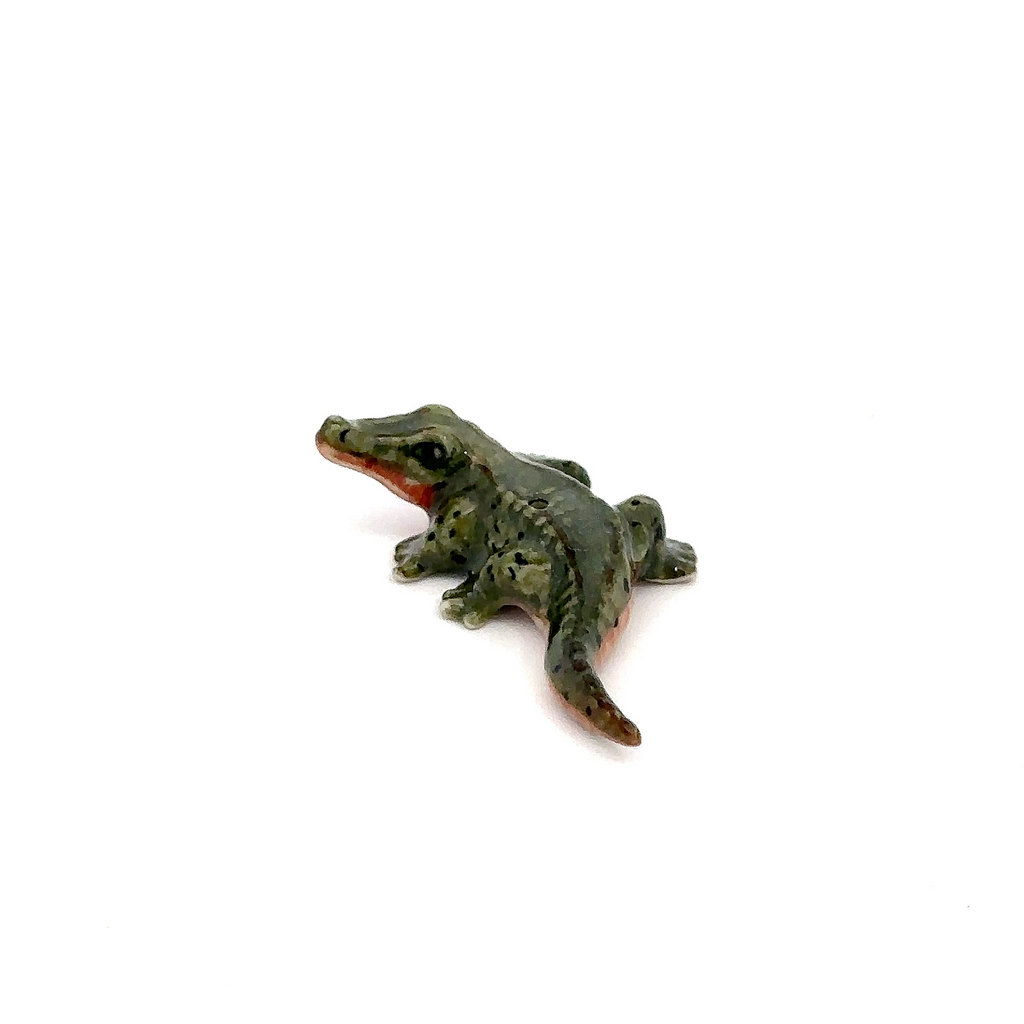 Mini Crocodile Figurine - Miniature Hand Made Painted Ceramic Alligator Animal Porcelain Decorative Figures Collectible Figurines Décor Gifts