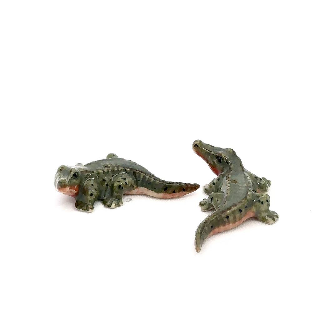 Mini Crocodile Figurine - Miniature Hand Made Painted Ceramic Alligator Animal Porcelain Decorative Figures Collectible Figurines Décor Gifts