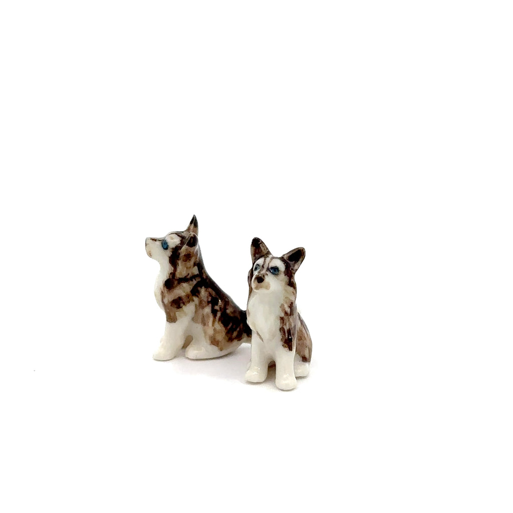 Tiny Siberian Husky Ceramic Figurines Dog Miniature Porcelain Pet Dollhouse Replica Pottery Collectible Animals Puppy Decoration Items Decor