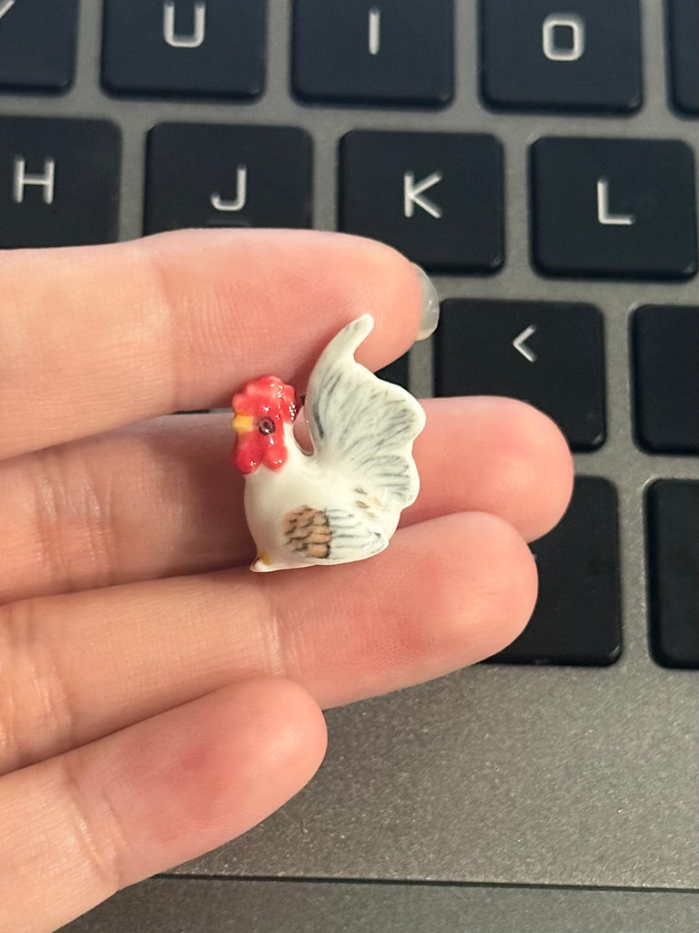 Rooster Figurine Ceramic Chicken, Hen & Chicks Miniature Farm Animal Collectible – Hand-Painted Porcelain Pottery Gift & Decor Collectible Animals Decoration Items Decor Gift