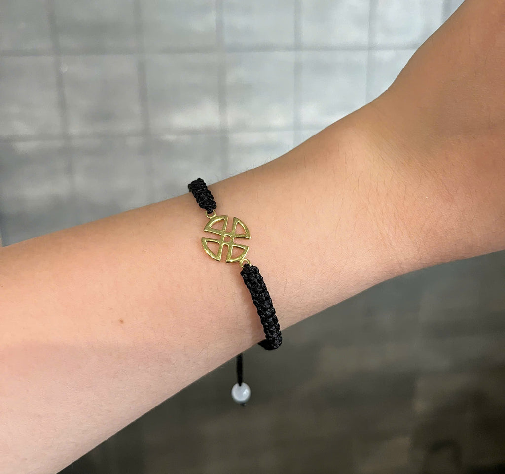 Handmade Celtic Shield Knot Bracelet – Circular Cotton Protection Bracelet - Celtic Jewelery