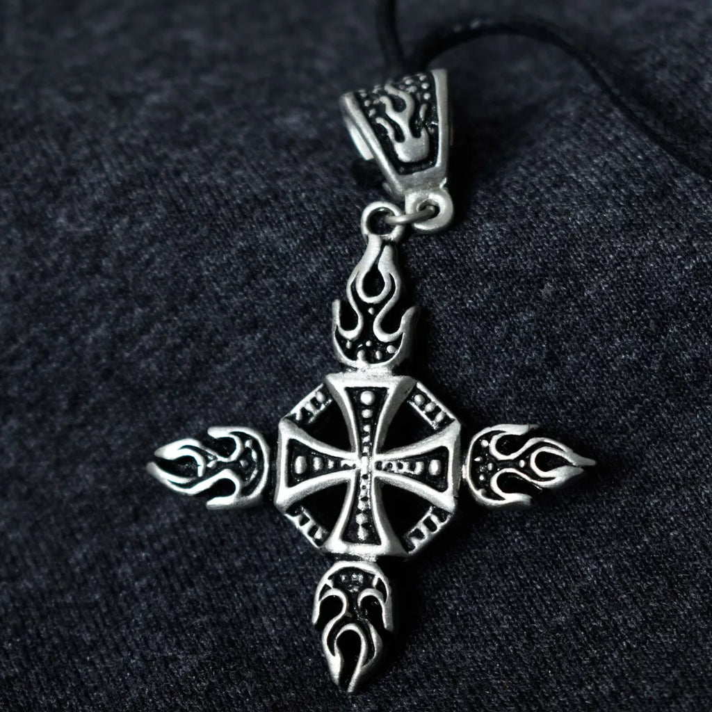 New German Iron Cross Silver Pewter Charm Necklace Pendant Jewelry
