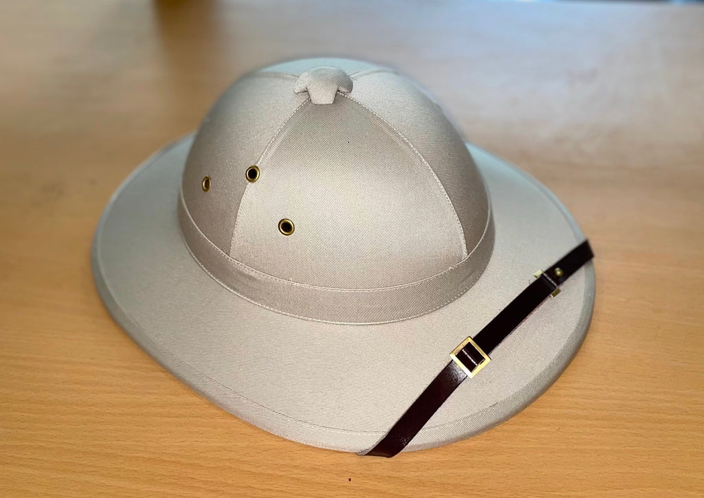 Vietnamese Army Non Coi Vintage Historical Wide-Brimmed Hat: Durable, Waterproof, and Timeless