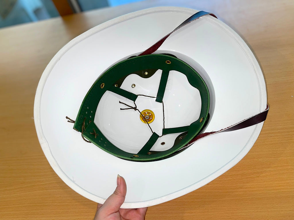 Vietnamese Army Non Coi Vintage Historical Wide-Brimmed Hat: Durable, Waterproof, and Timeless