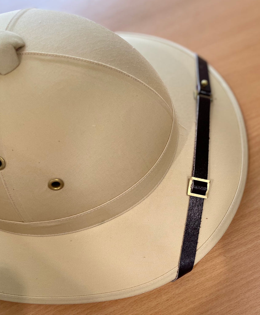 Vietnamese Army Non Coi Vintage Historical Wide-Brimmed Hat: Durable, Waterproof, and Timeless