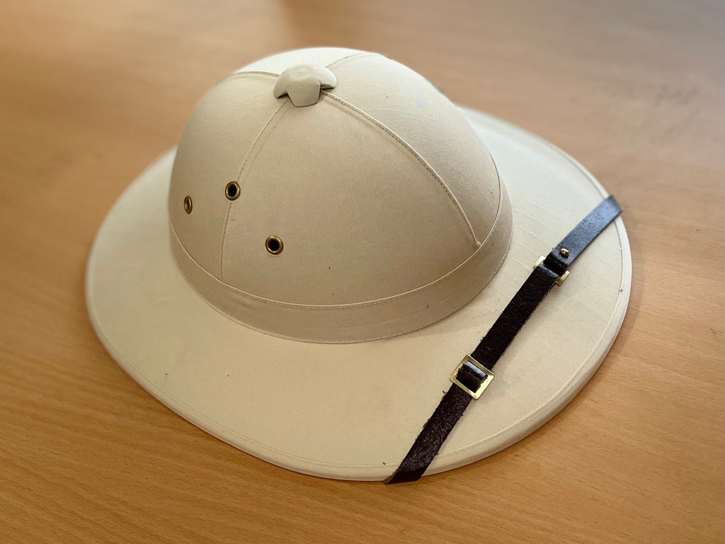 Vietnamese Army Non Coi Vintage Historical Wide-Brimmed Hat: Durable, Waterproof, and Timeless