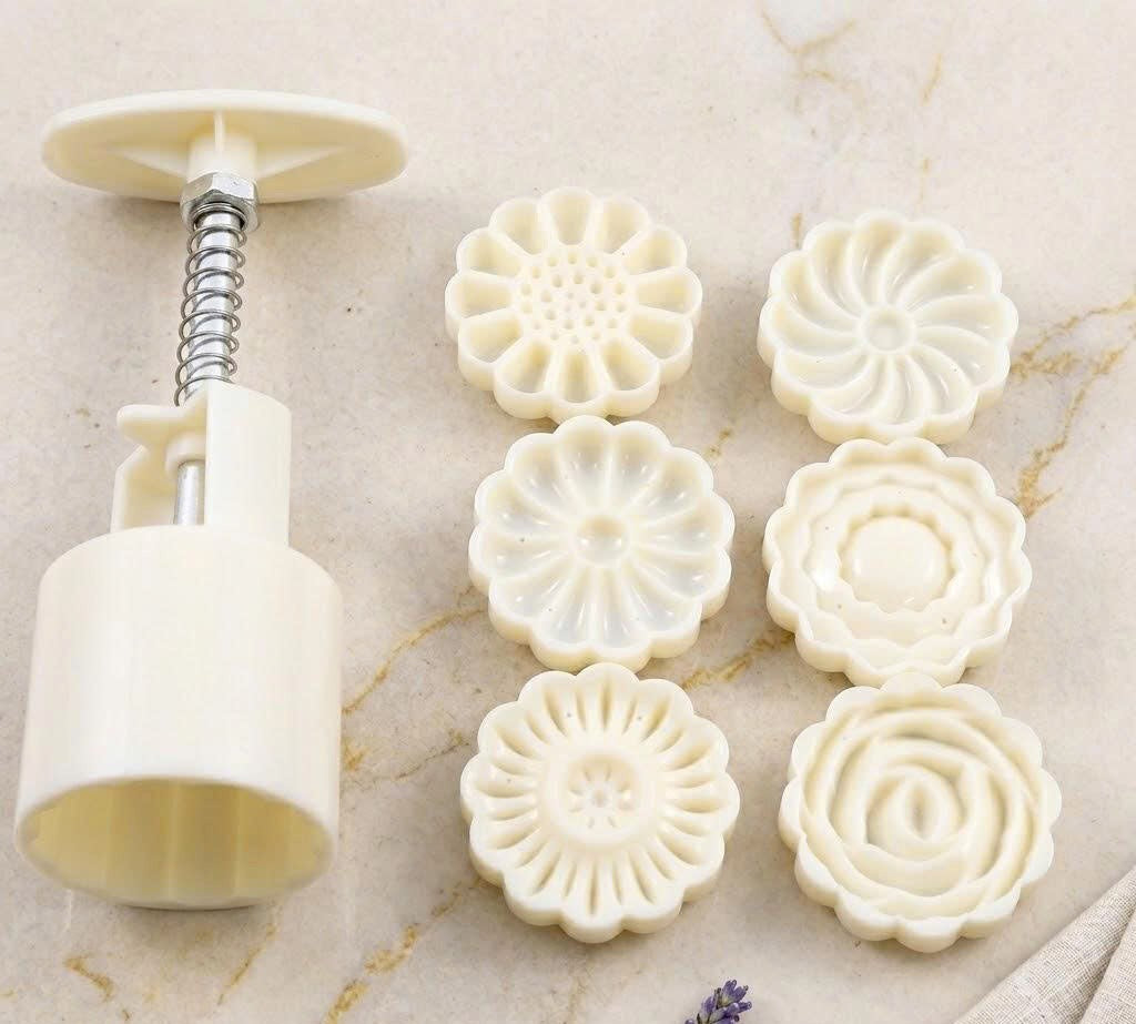 Mooncake Mould Set 50g – 6 Pattern Hand-Press Pastry Tools, Round Flower Mooncake Design
