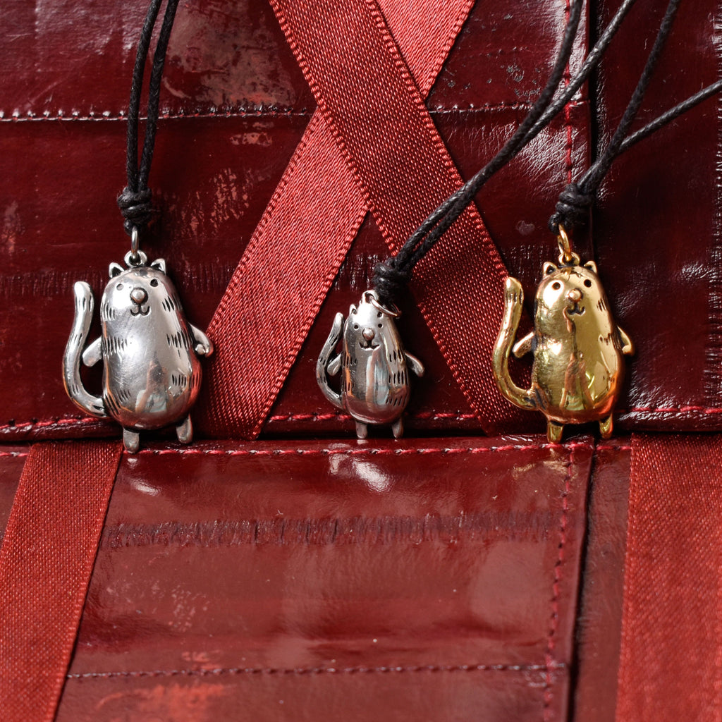 Smiling Chubby Cat Size M & S Silver Pewter Gold Brass Necklace Pendant Jewelry
