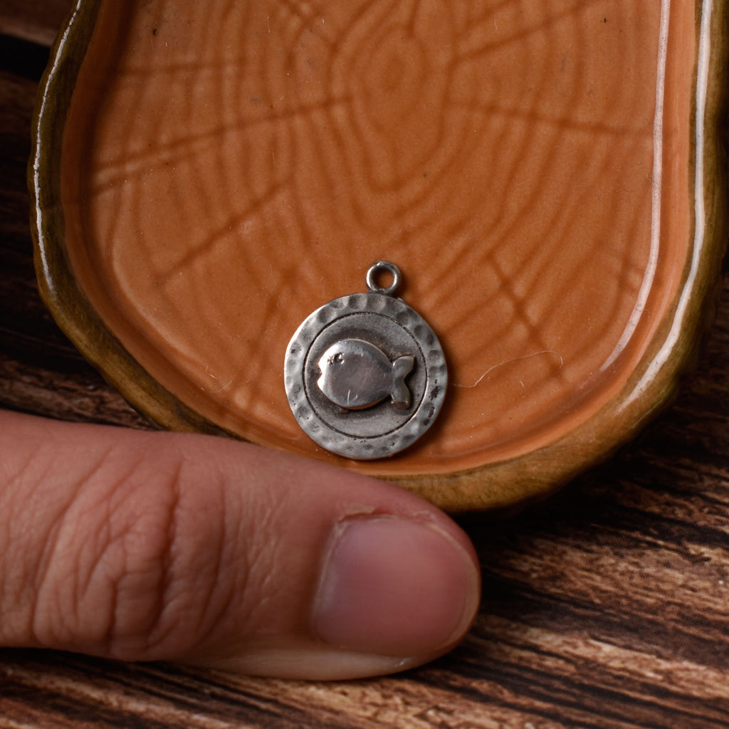 Lovely Fish Silver Pewter Charm Necklace Pendant Jewelry