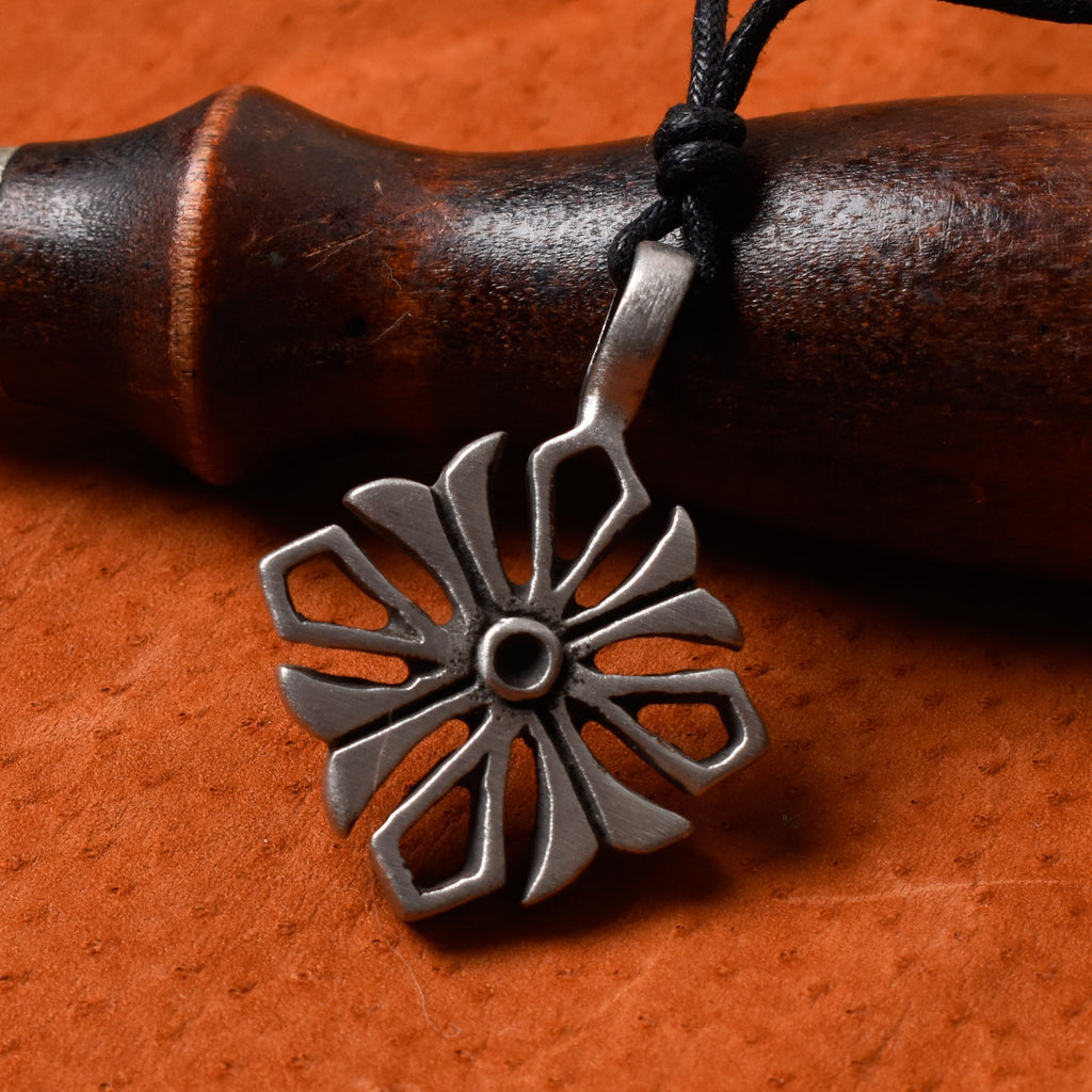 Lovely Handmade Maori Fishing Hook Silver Pewter Charm Necklace Pendant Jewelry