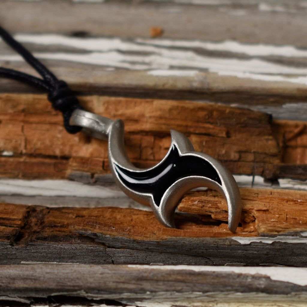 Unique Handcrafted Tribal Triquetra Silver Pewter Charm Necklace Pendant Jewelry