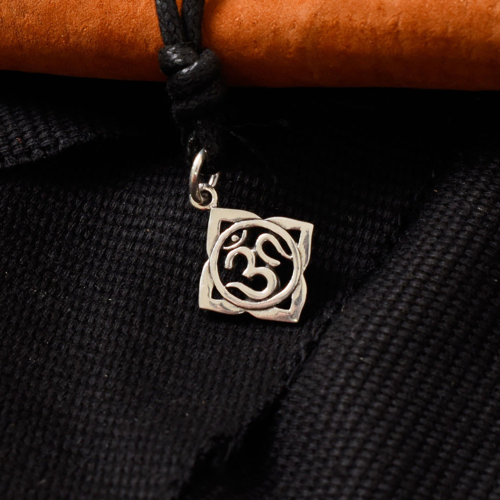 Trendy Hindu Word Om Ohm 92.5 Sterling Silver Pewter Brass Necklace Pendant Jewelry