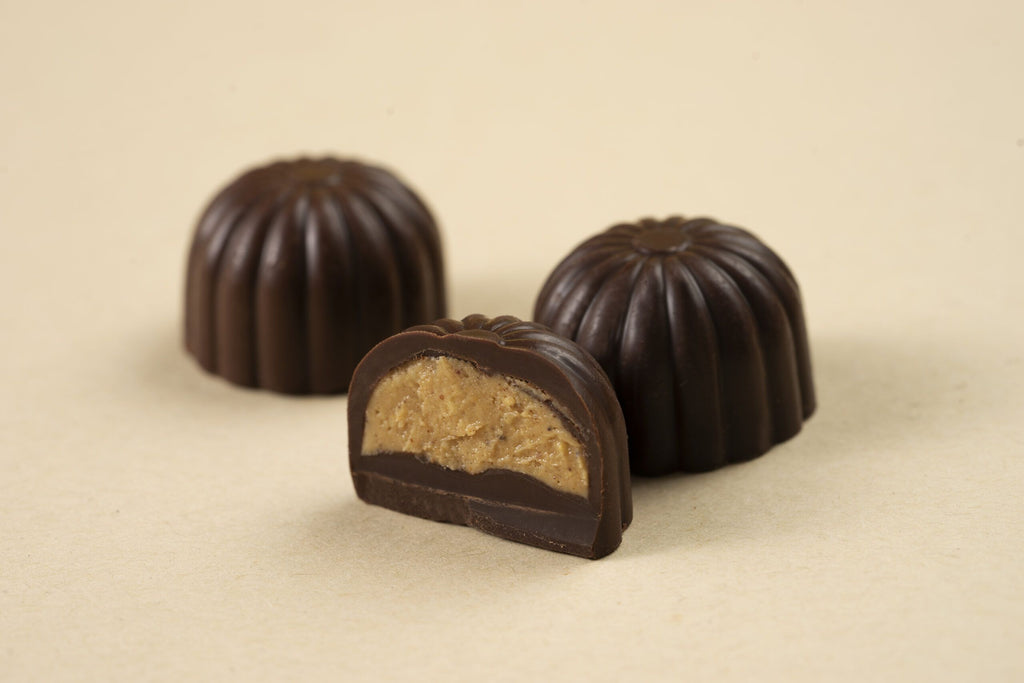 Legendary Chocolatier – Cashew Butter & Cinnamon Chocolate– Vietnam Zoom Gift Sets 8 Pieces