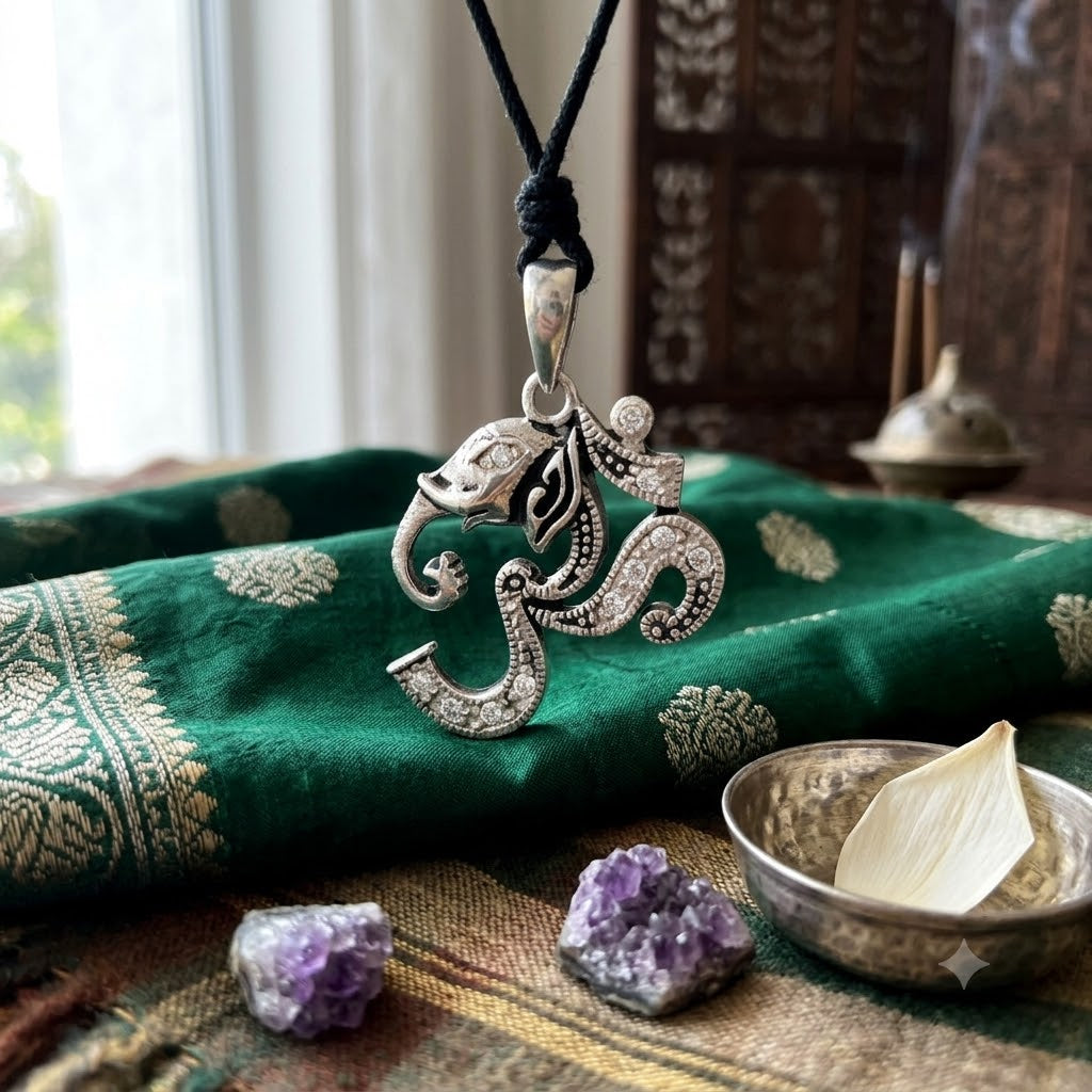 Elephant Ganesh 92.5 Sterling Silver  Necklace Pendant Jewelry.