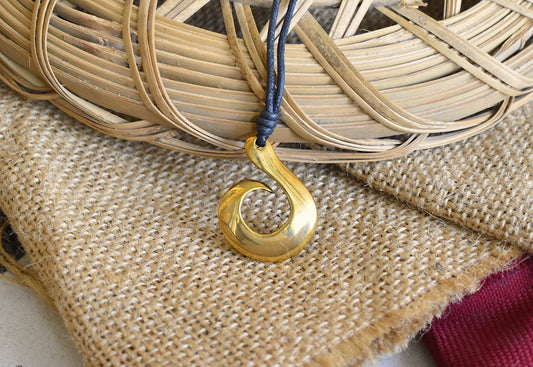Beautiful Maori Fishing Hook Silver Pewter Gold Brass Necklace Pendant Jewelry