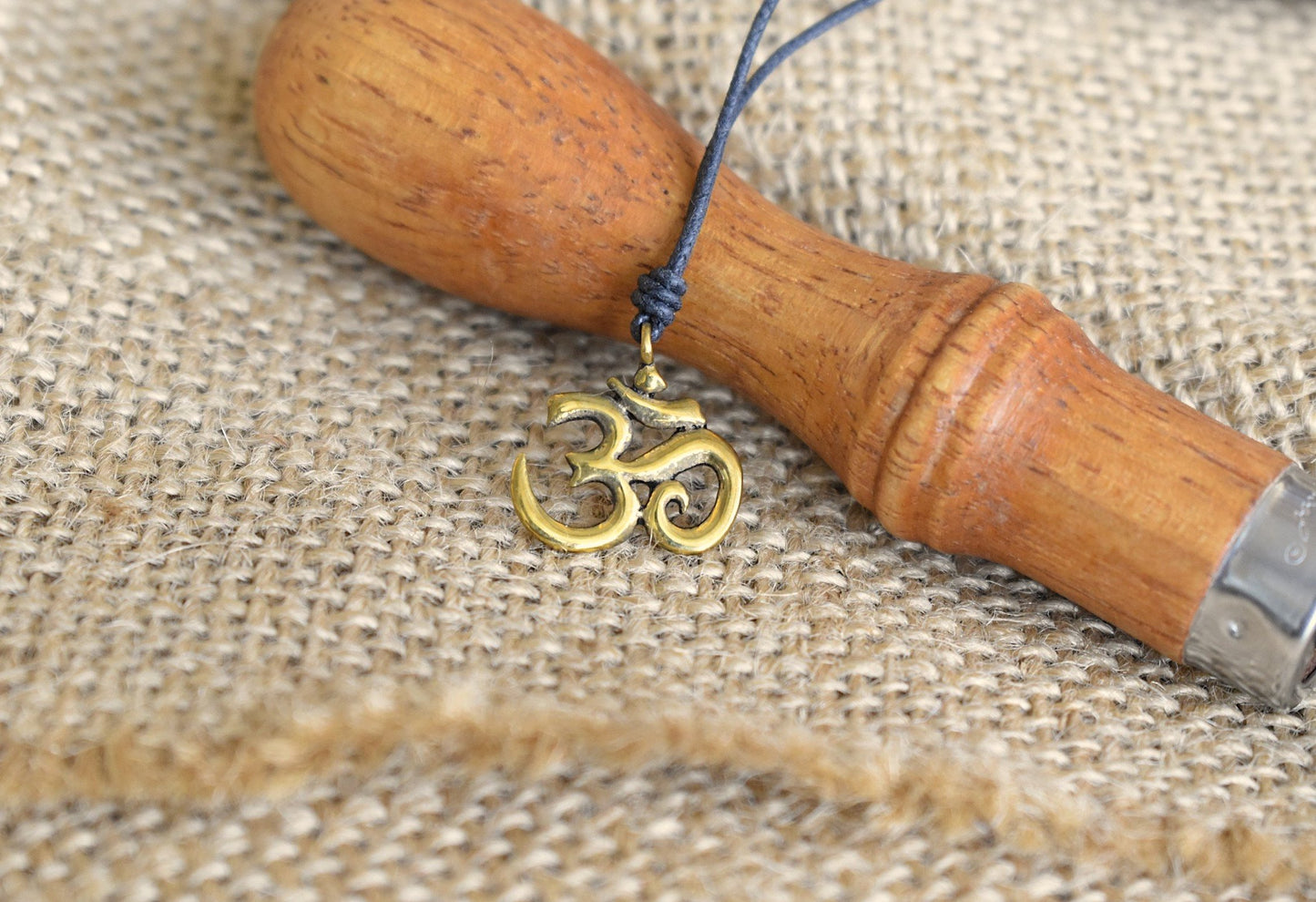 Hindu Om Ohm Yoga Silver Pewter Gold Brass Charm Necklace Pendant Jewelry