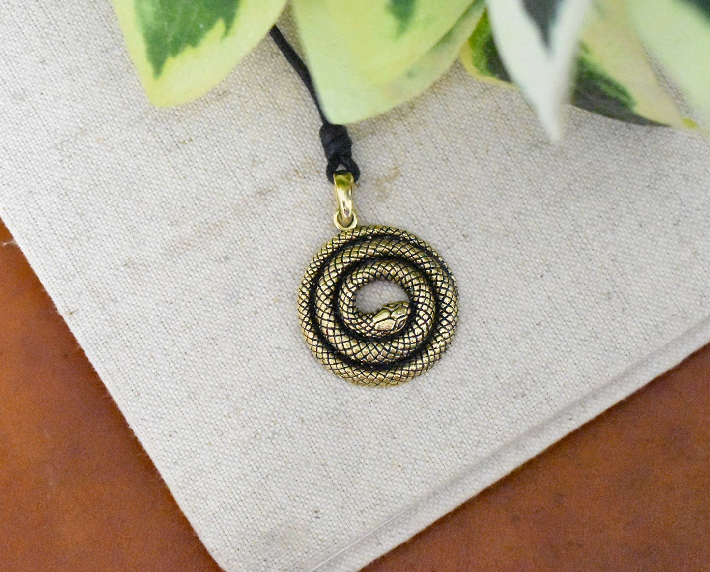 Snake Lying In Circle 92.5 Sterling Silver Gold Brass Charm Necklace Pendant Jewelry