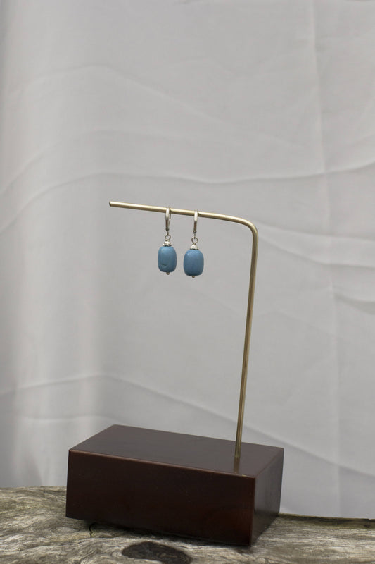 Single earring stand