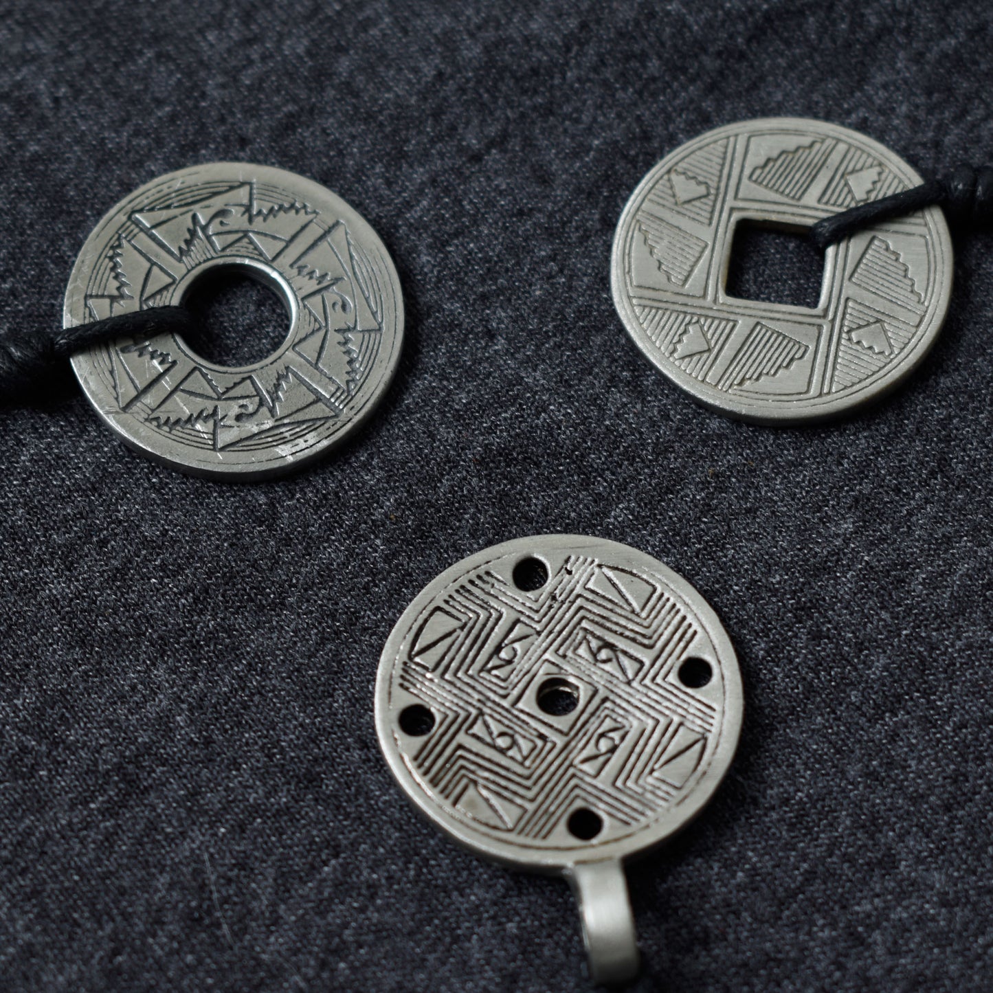 Chinese I Ching Coin Silver Pewter Charm Necklace Pendant Jewelry