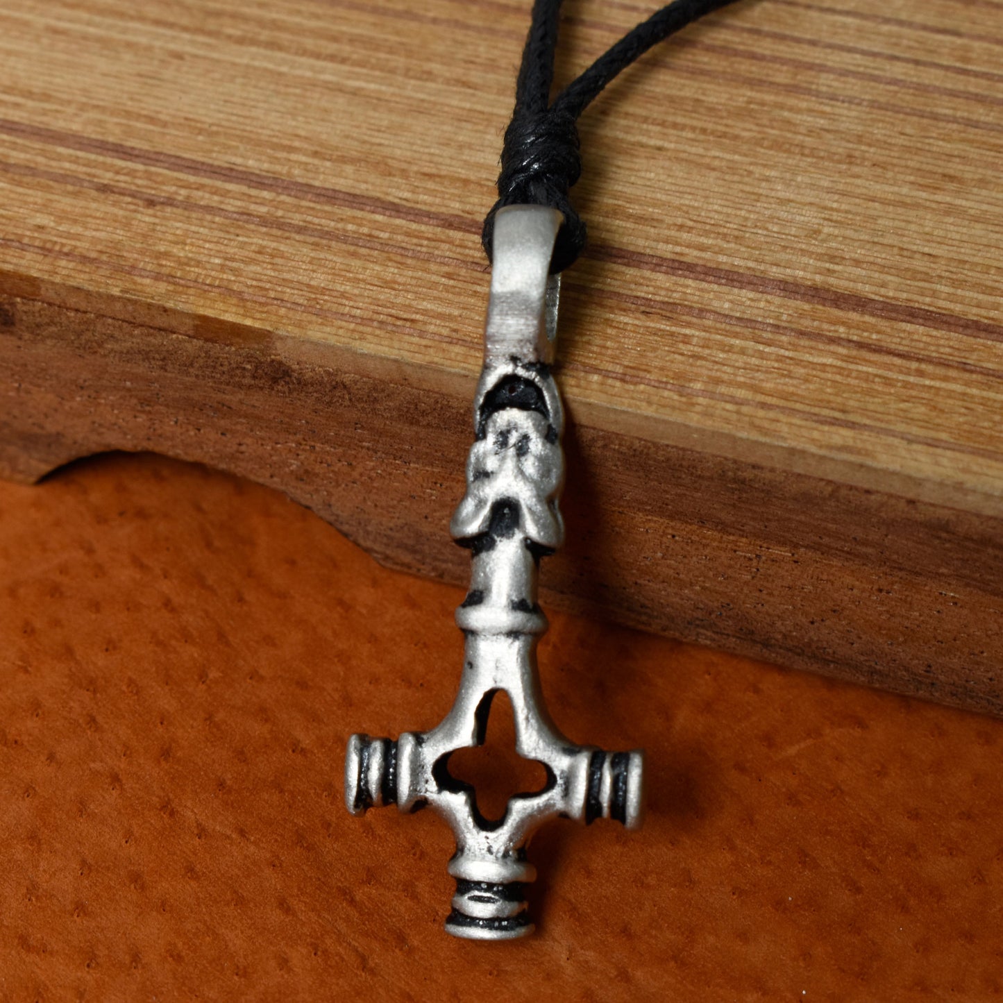 Lovely New Style Cross Silver Pewter Charm Necklace Pendant Jewelry With Cotton Cord