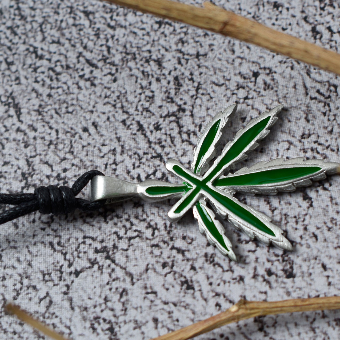New Marijuana Leaf Legalize it Silver Pewter Charm Necklace Pendant Jewelry