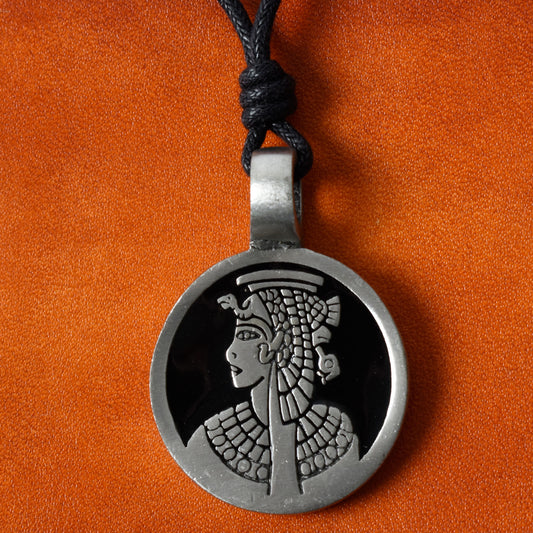 New Nefertari Egyptian Queen Silver Pewter Charm Egypt Necklace Pendant Jewelry