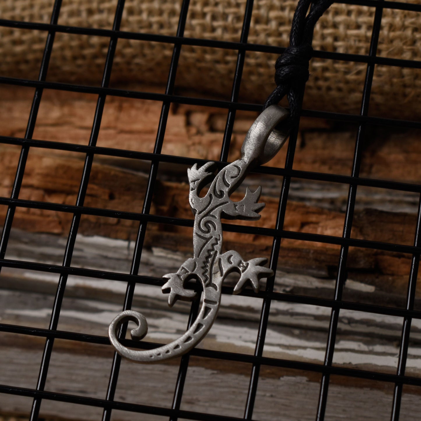 Lizard Gecko Maori Silver Pewter Charm Necklace Pendant Jewelry