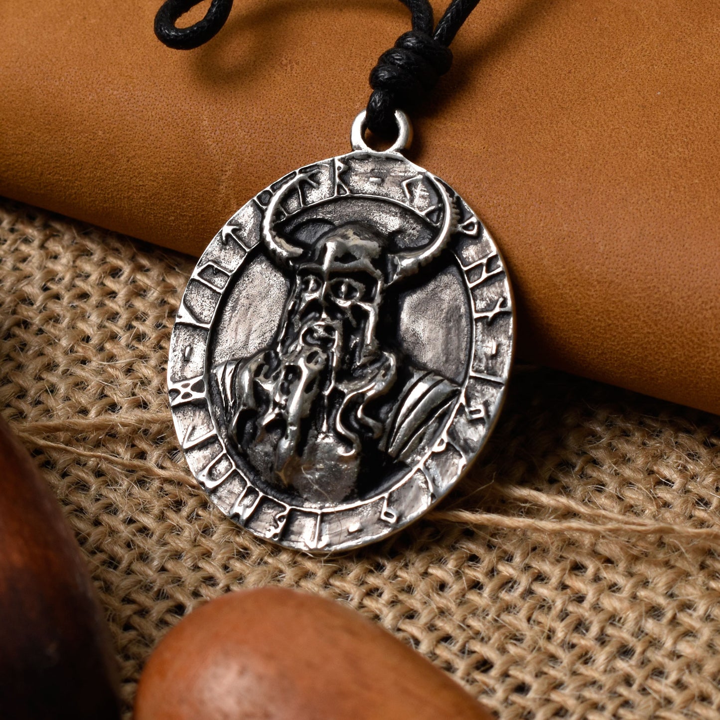 Odin Ragnarok Asatru Viking Thor God Silver Pewter Necklace Pendant Jewelry