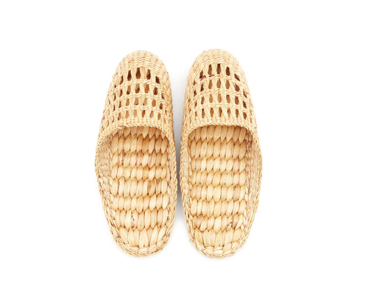 Natural Handmade - Closed Toe Slippers for Men and Ladies - Hand Woven Water Hyacinth - Crochet Style